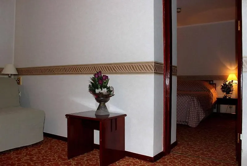 Hotel Ramada By Wyndham Bucharest Majestic